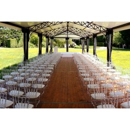 Location superbe chaise type napoléon transparente (vendée)