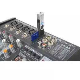 Location console de mixage amplifiée USB/SD/MP3 2x300watts SKYTEC