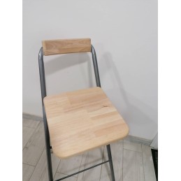 Location tabouret gris avec assise bois en vendée, la roche sur yon, les sables d olonne, Talmont st Hilaire